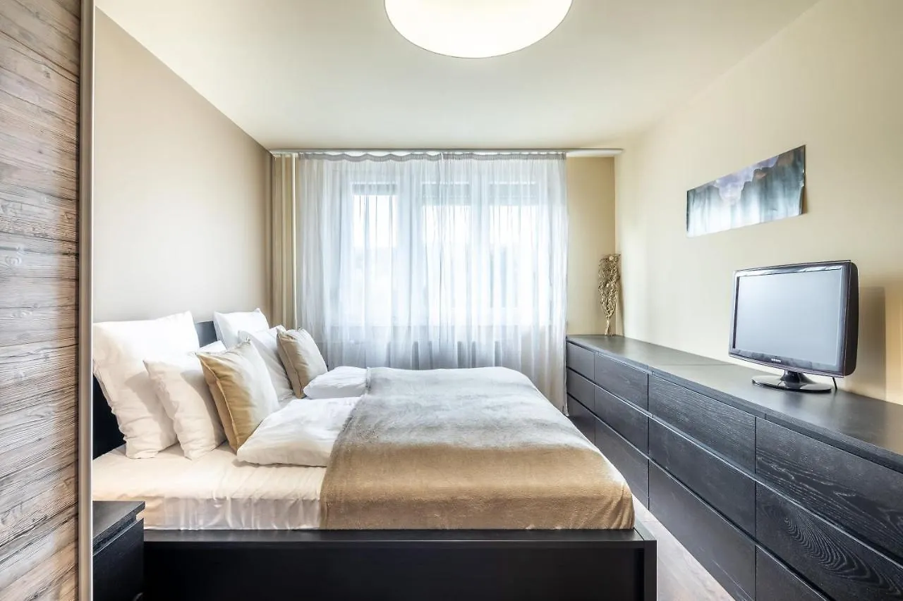 Cozy Quiet Apartment With A Balcony 부다페스트