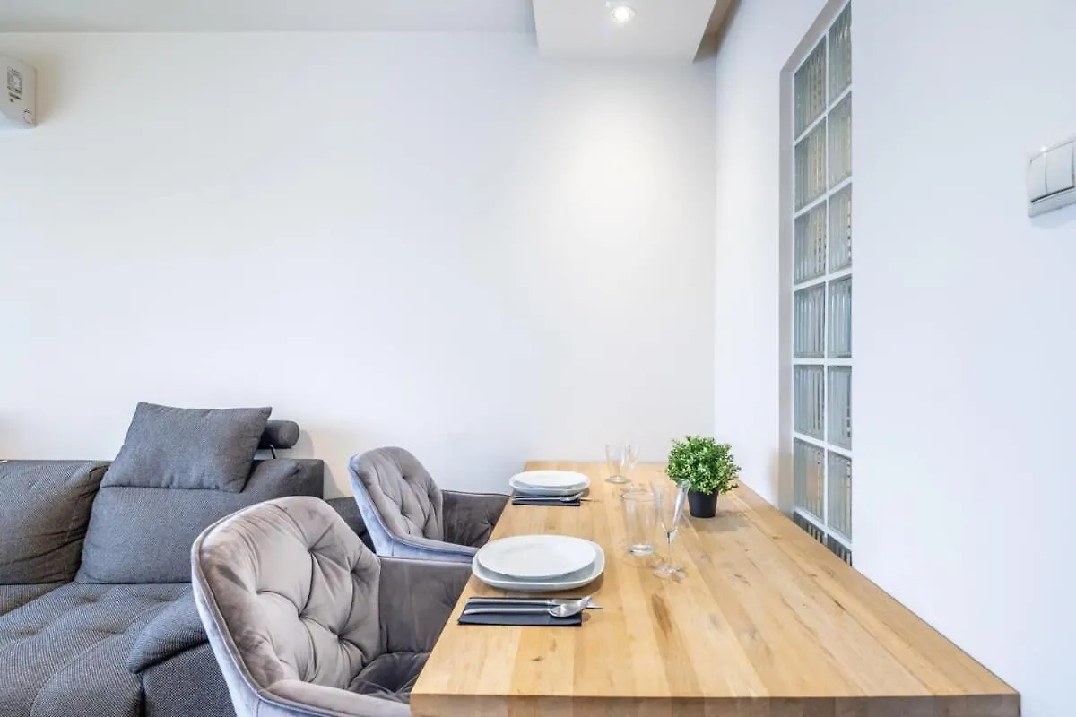 Cozy Quiet Apartment With A Balcony 부다페스트
