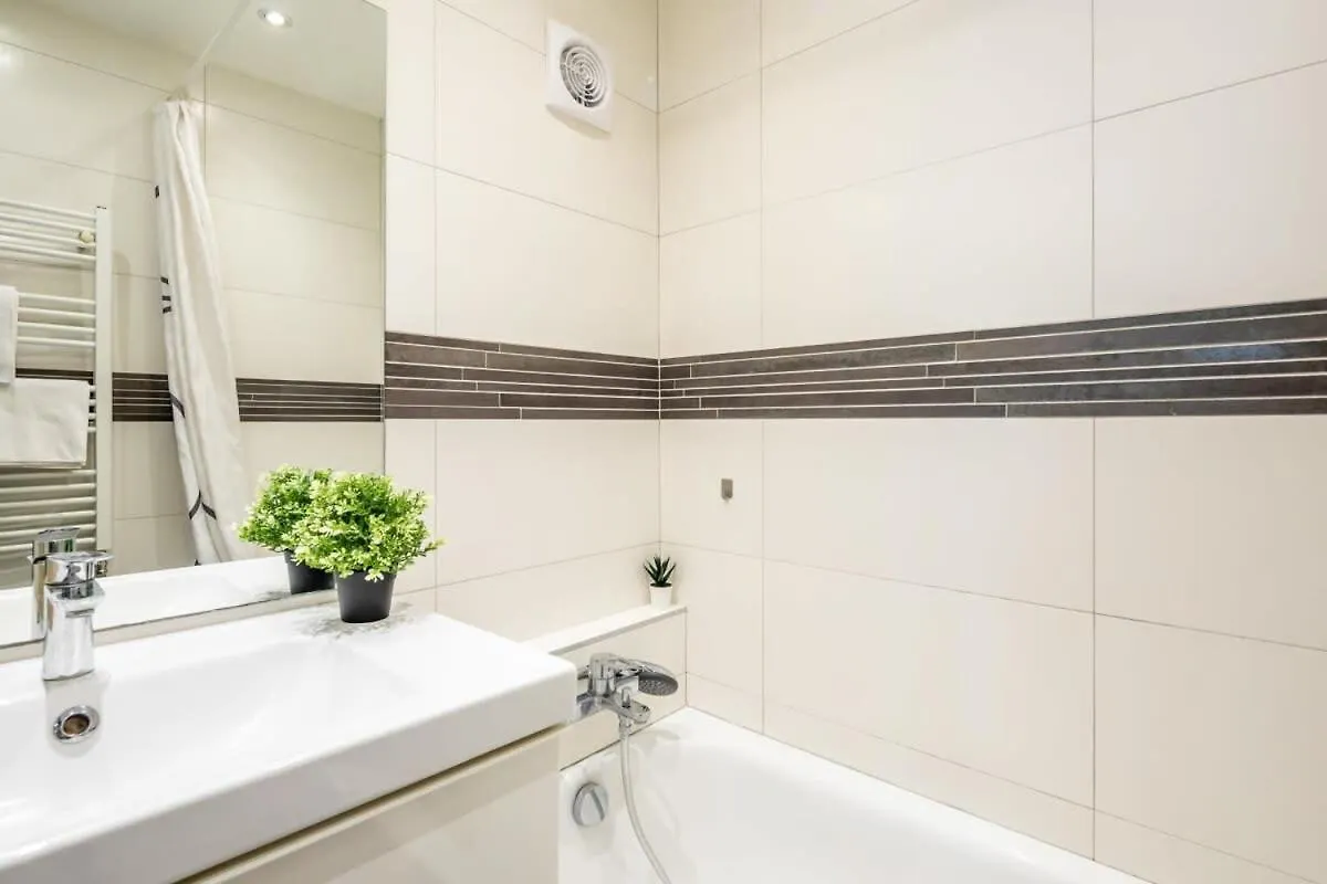 Cozy Quiet Apartment With A Balcony Budapest Hungary