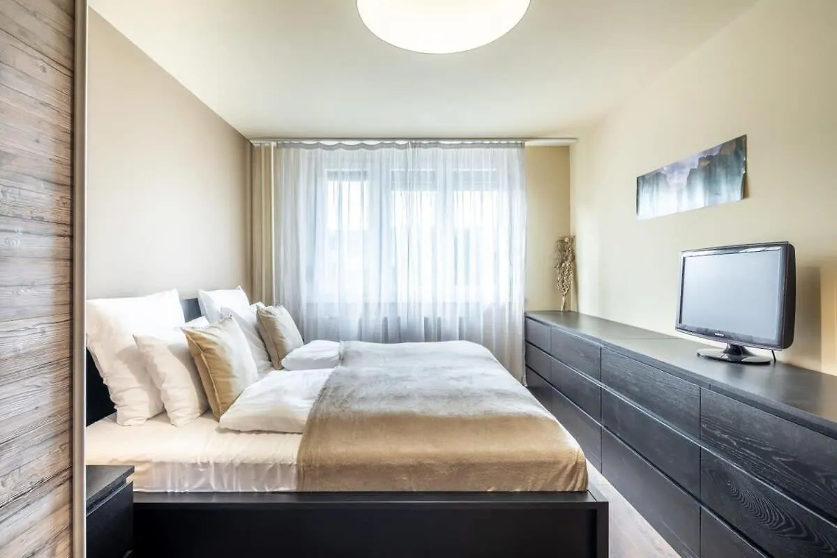 Cozy Quiet Apartment With A Balcony Budapest