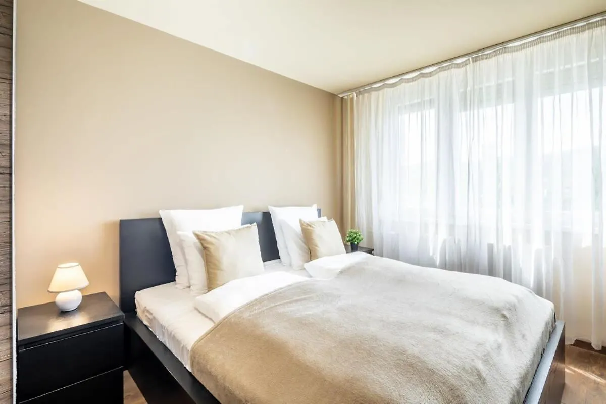 Cozy Quiet Apartment With A Balcony Budapest Hungary