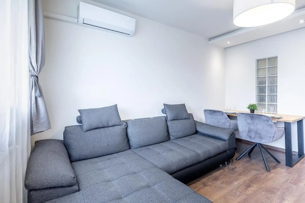 Cozy Quiet Apartment With A Balcony Budapest